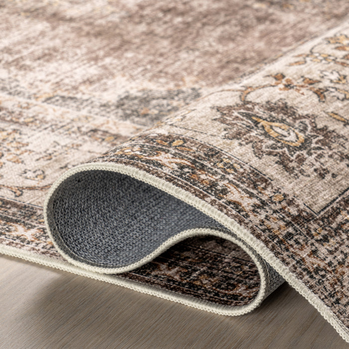 Winnie SplashGuard Distressed Medallion Machine Washable Area Rug