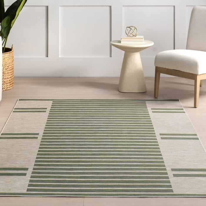 Treasure Geometric Indoor/Outdoor Area Rug