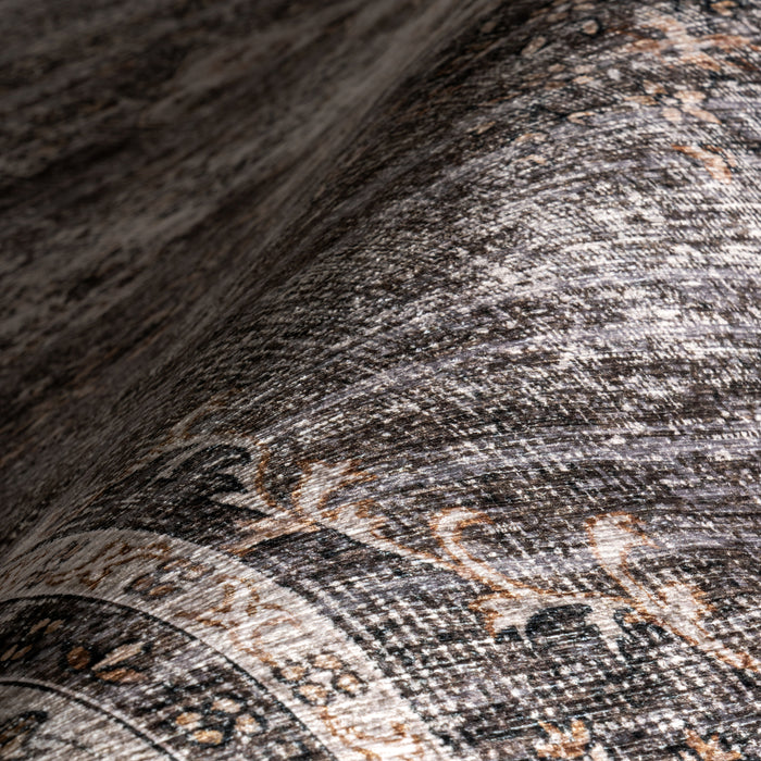 Winnie SplashGuard Distressed Medallion Machine Washable Area Rug