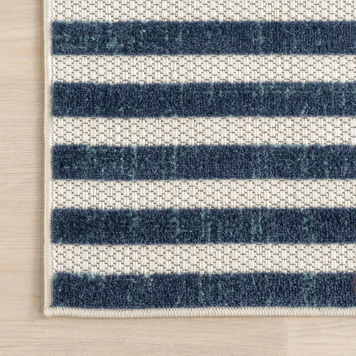 Nuloom Ciela Striped Indoor/Outdoor Area Rug