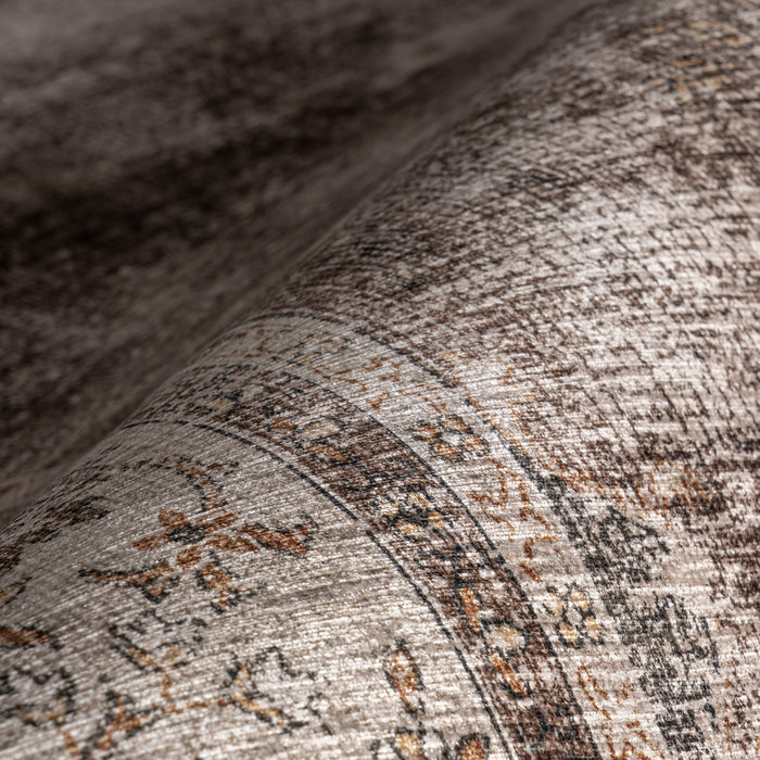 Winnie SplashGuard Distressed Medallion Machine Washable Area Rug