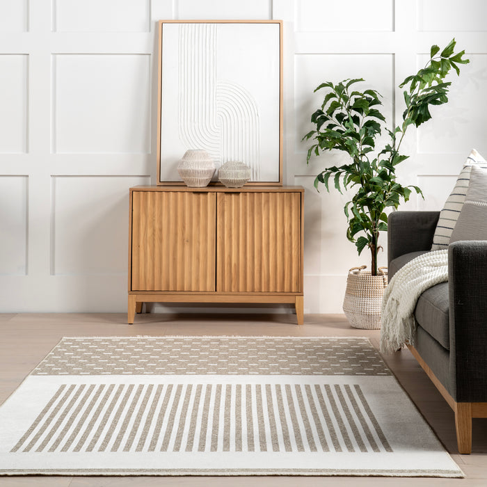 Ofeliya Geometric Reversible Machine Washable Area Rug