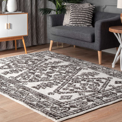 Transitional Medallion Tamar Area Rug