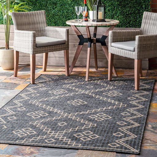 Julieta Diamonded Helix Indoor/Outdoor Area Rug