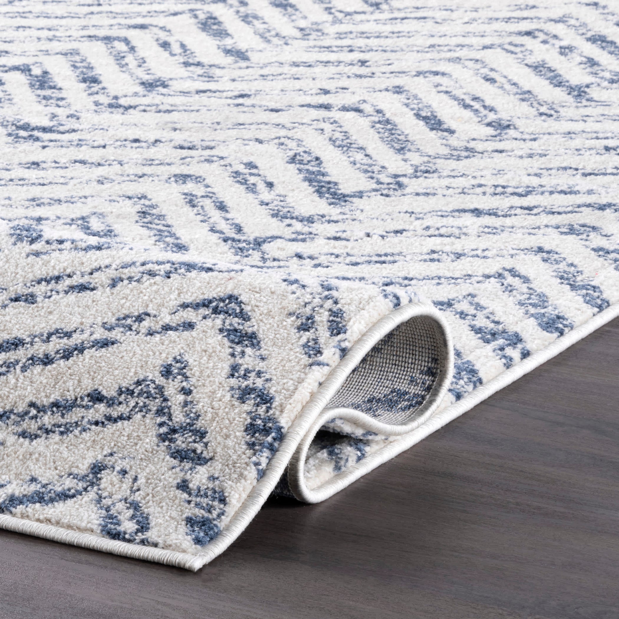 Geometric Rosanne Area Rug — nuLOOM