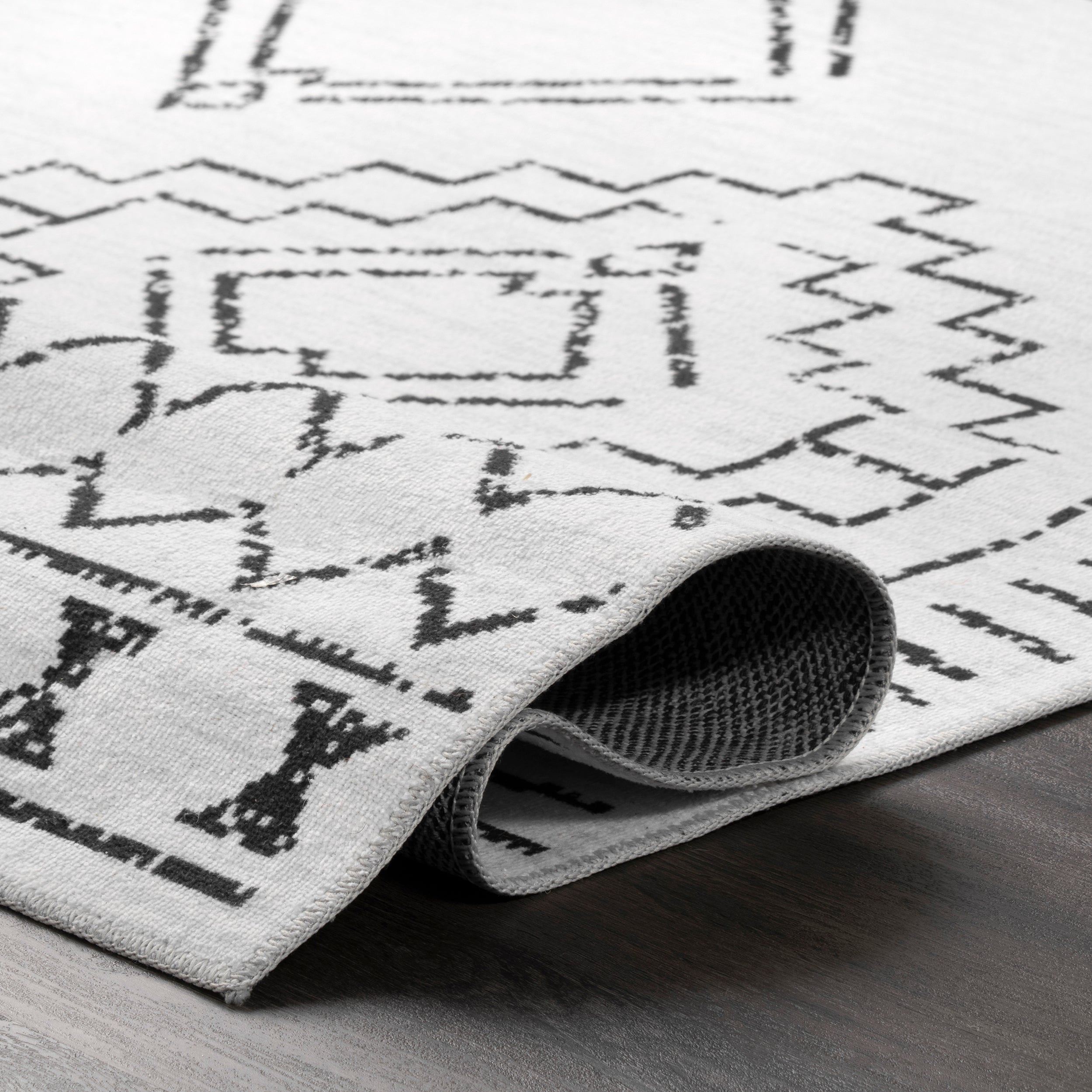 Noa Machine Washable Tribal Moroccan Area Rug — nuLOOM