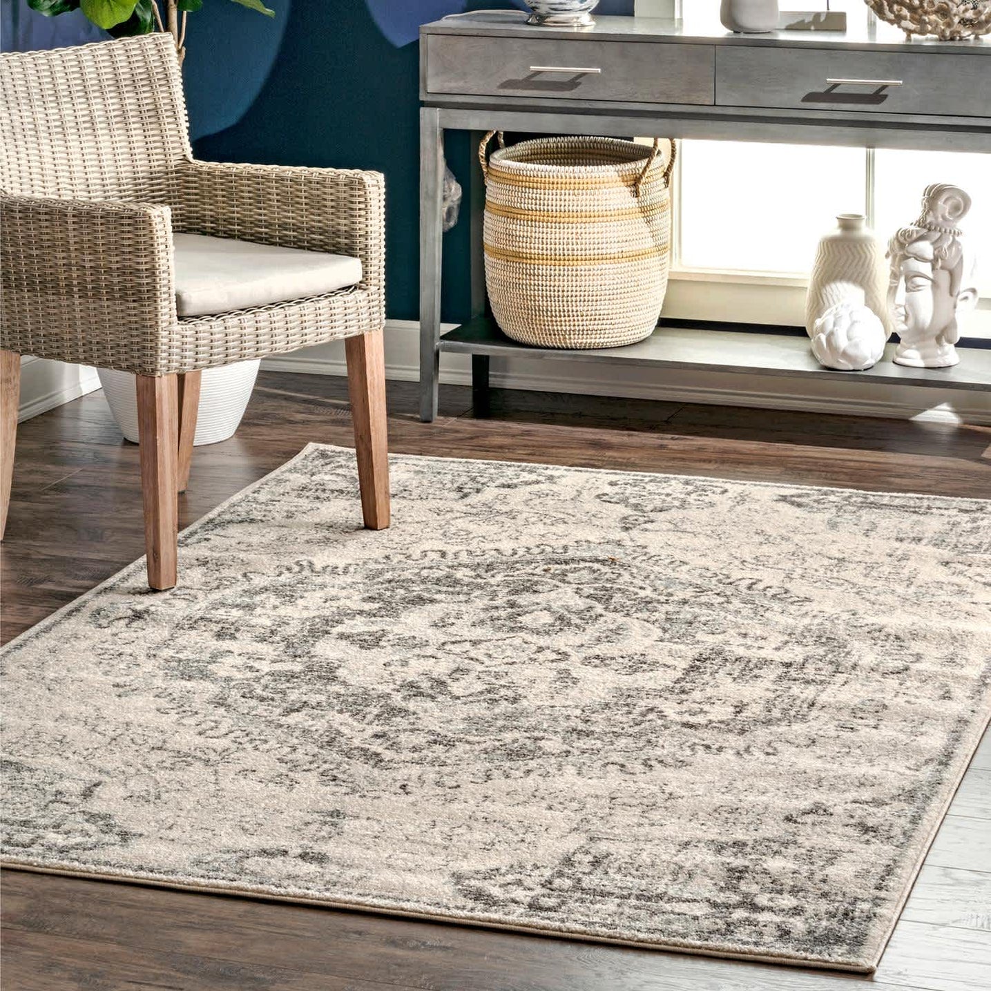 Vintage Medallion Maranda Area Rug — nuLOOM