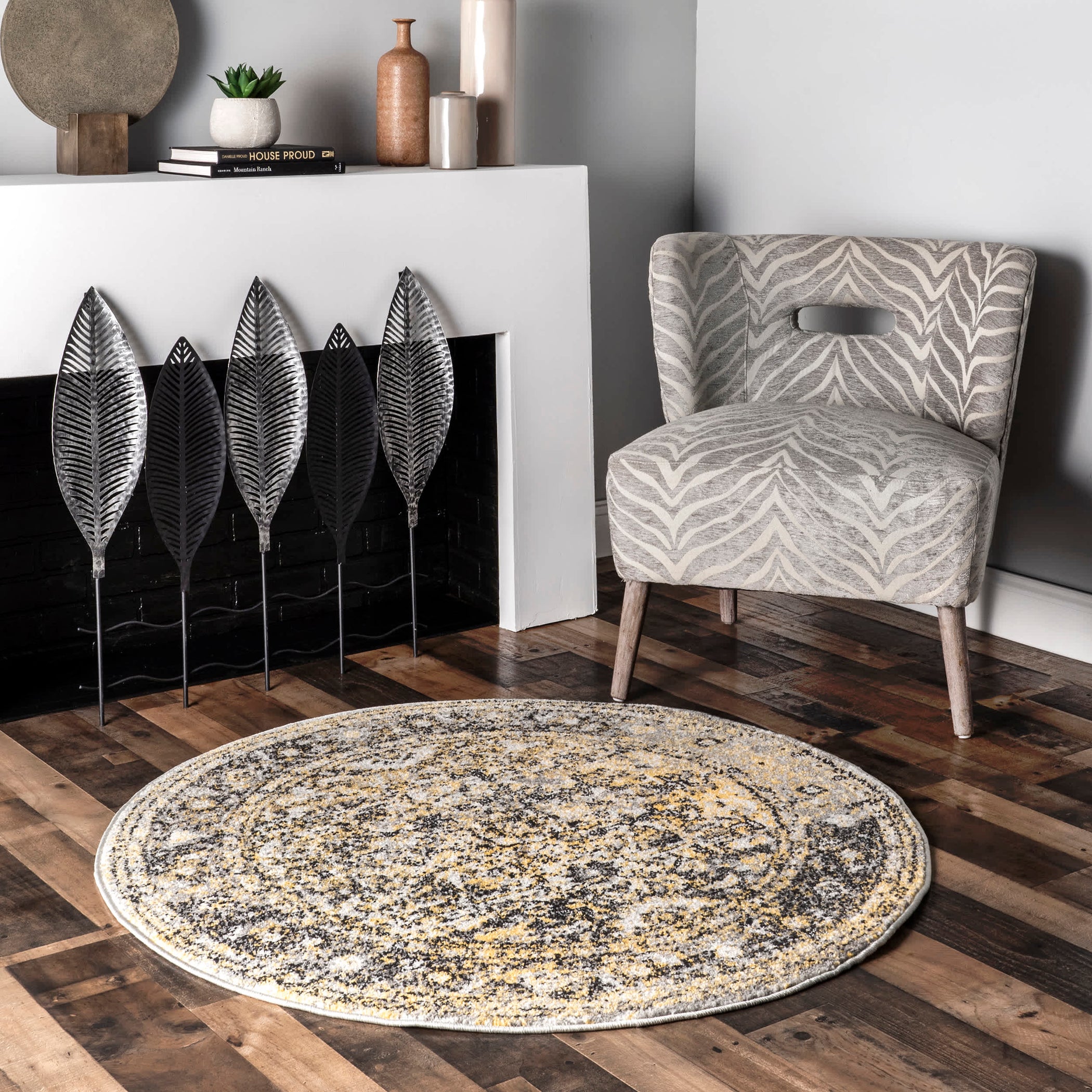 Vintage Lilah Medallion Area Rug — nuLOOM