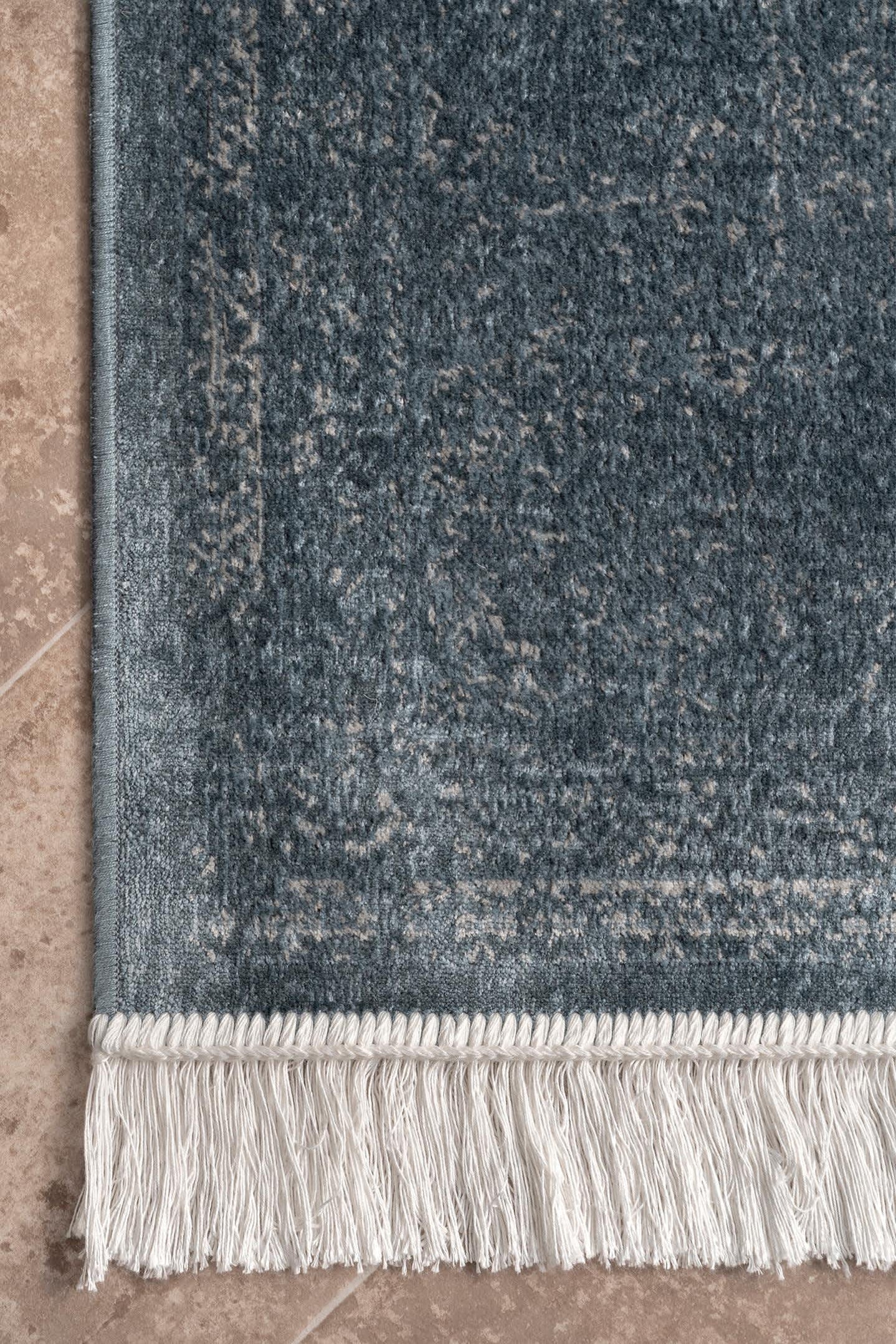Vintage Medallion Cantrell Fringe Area Rug — nuLOOM