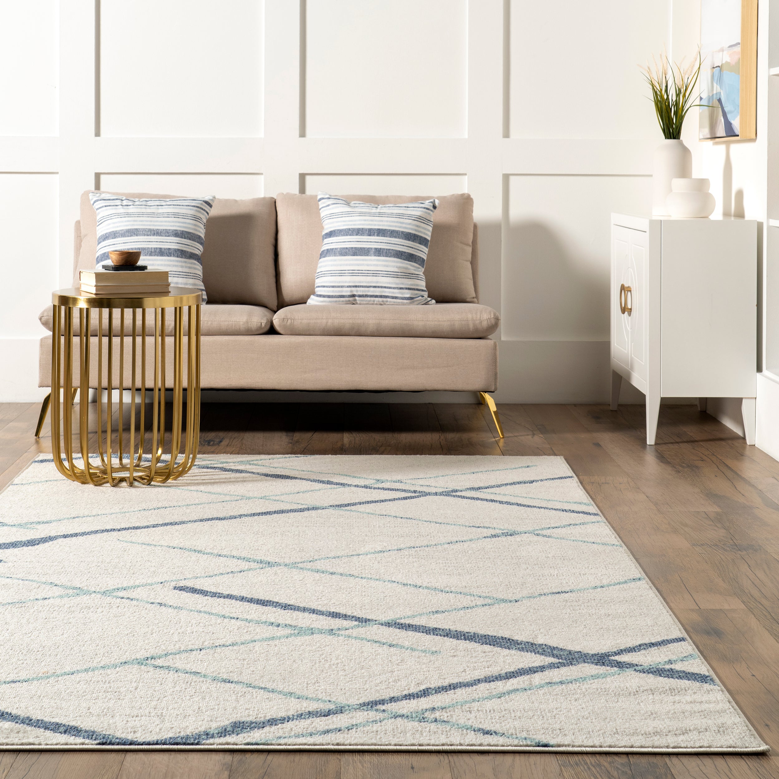 Nuloom Shell Rug nuLOOM: We Make Beautiful