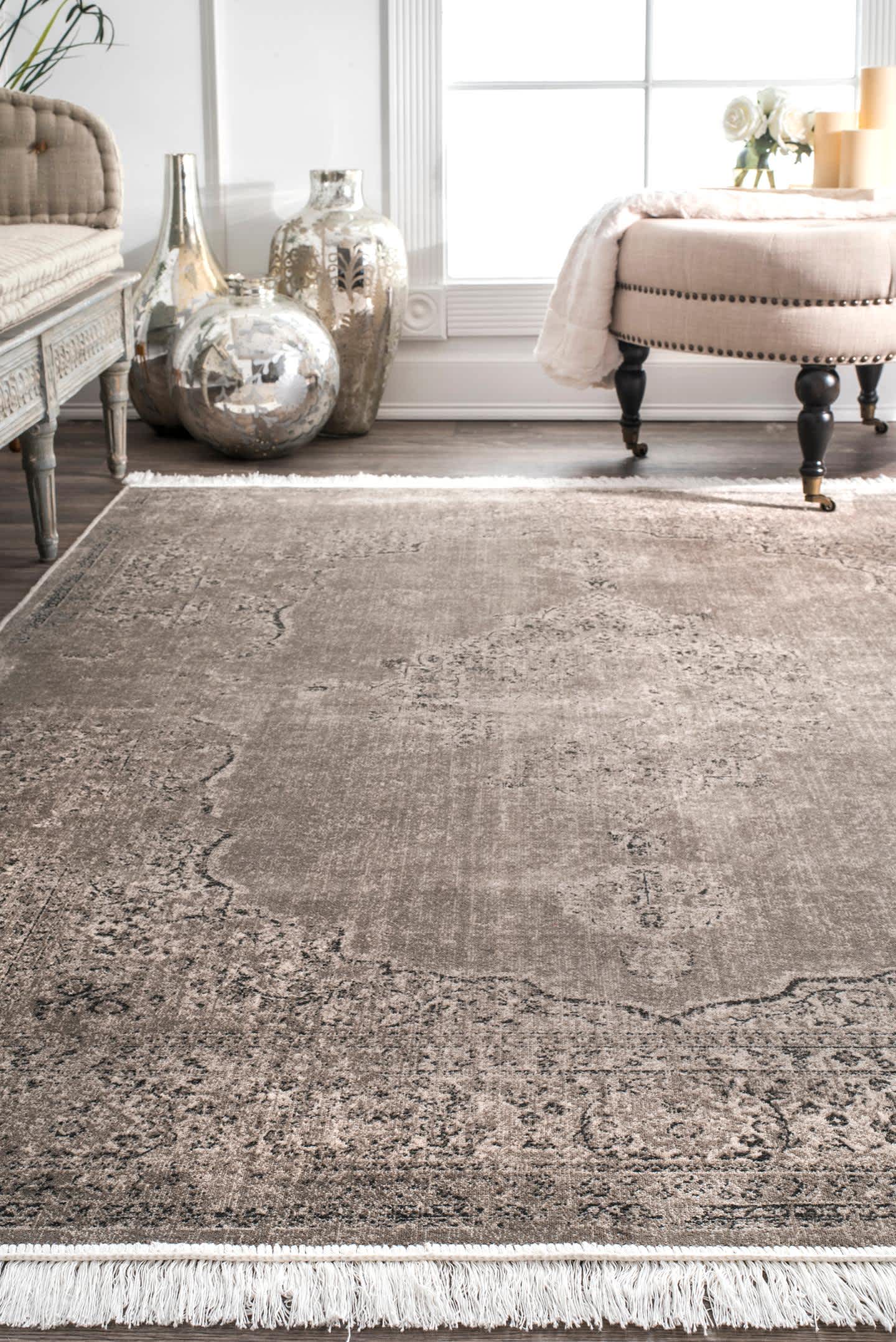 Vintage Medallion Cantrell Fringe Area Rug — nuLOOM