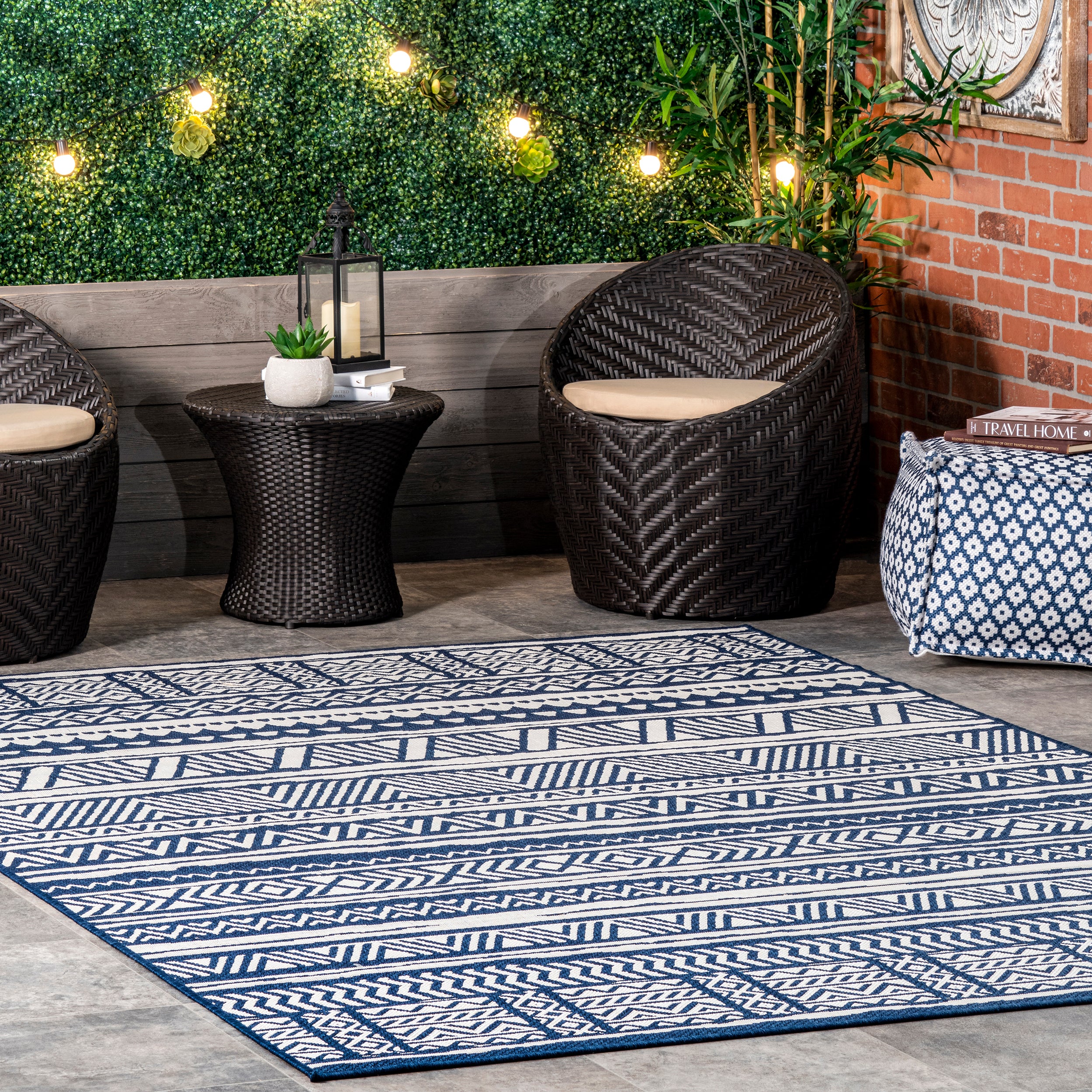 Abbey Tribal Striped Indoor/Outdoor Area Rug — nuLOOM