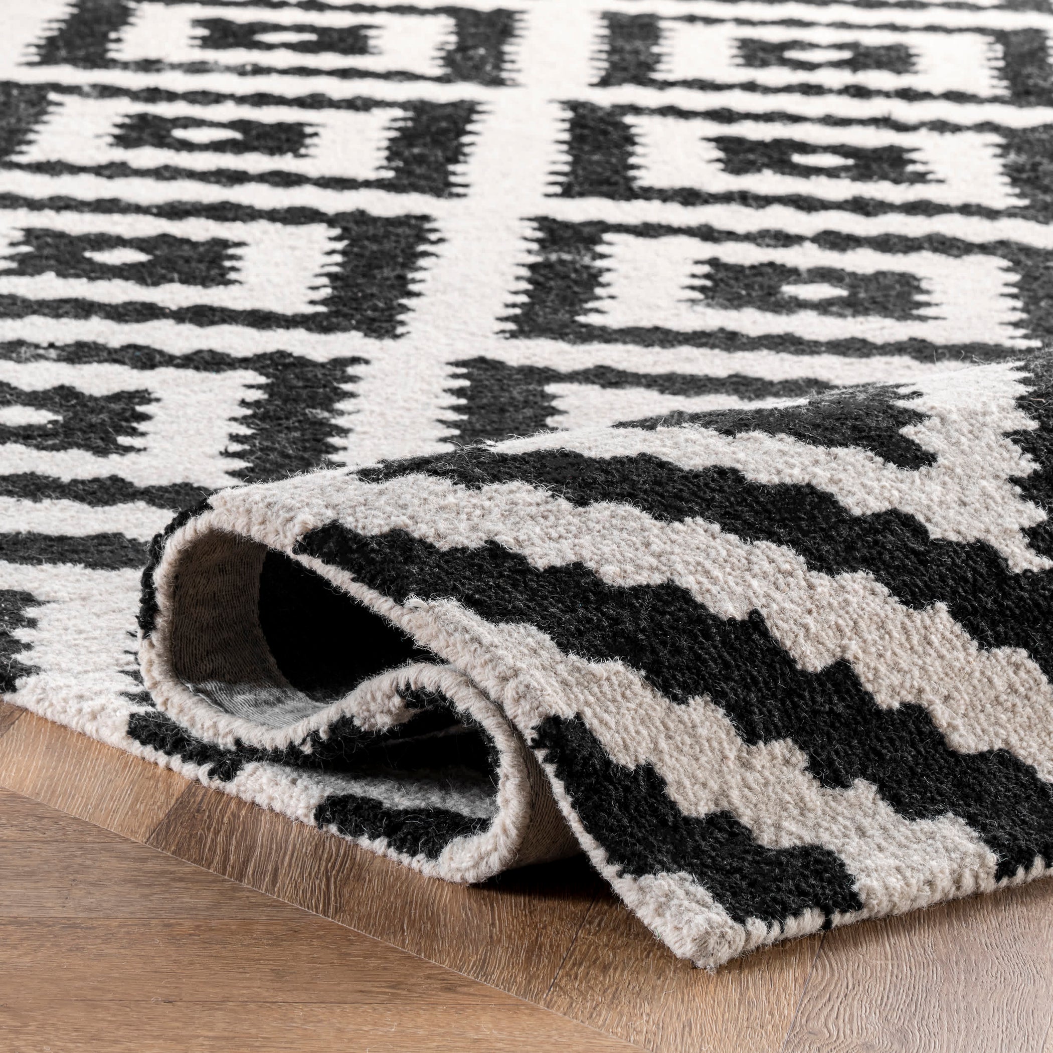 Hand Tufted Kellee Area Rug — nuLOOM