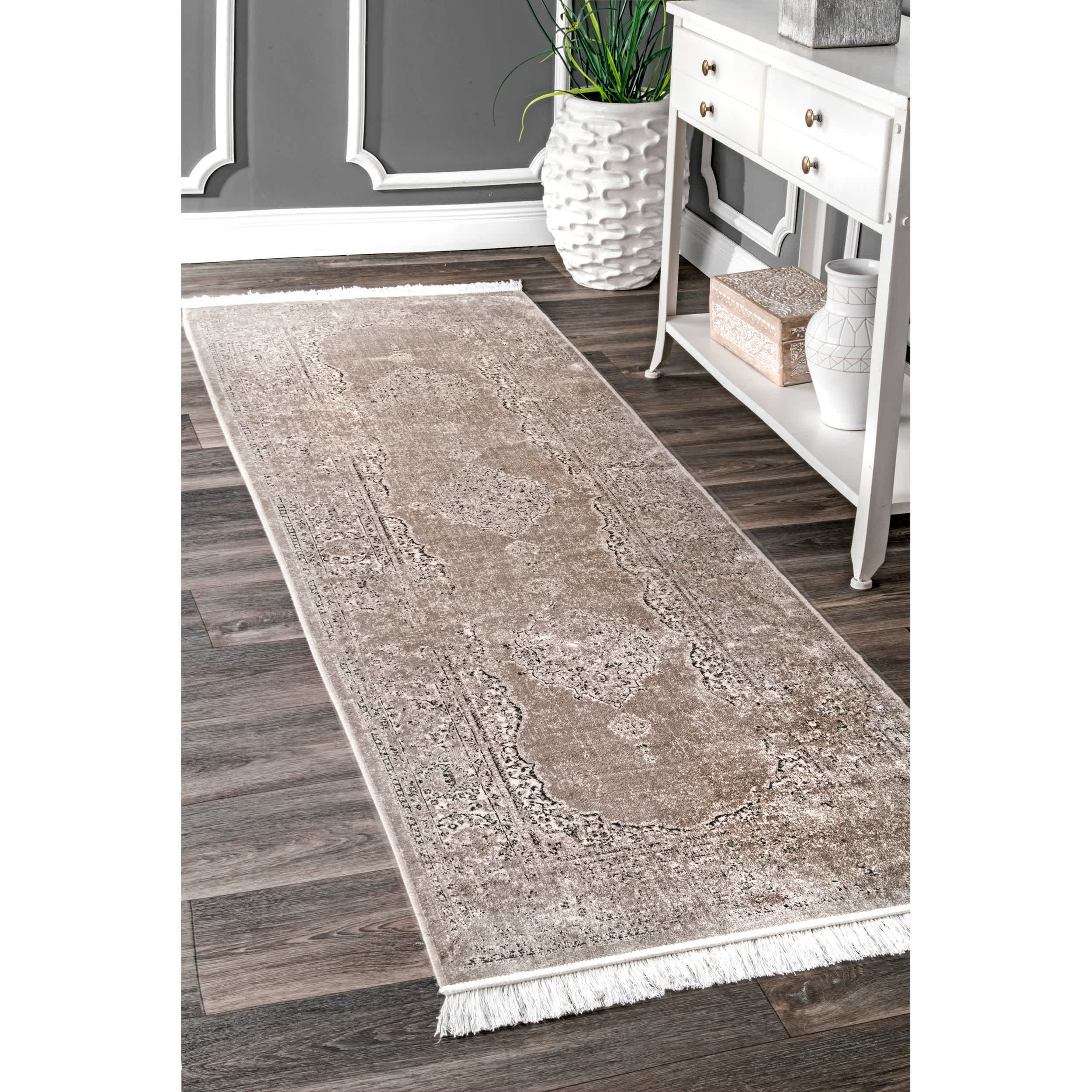Vintage Medallion Cantrell Fringe Area Rug — nuLOOM