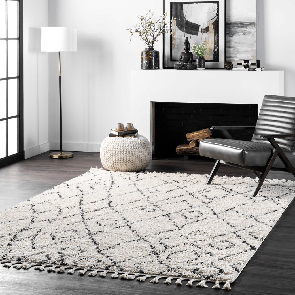 Nieves Moroccan Diamond Tassel Area Rug — nuLOOM