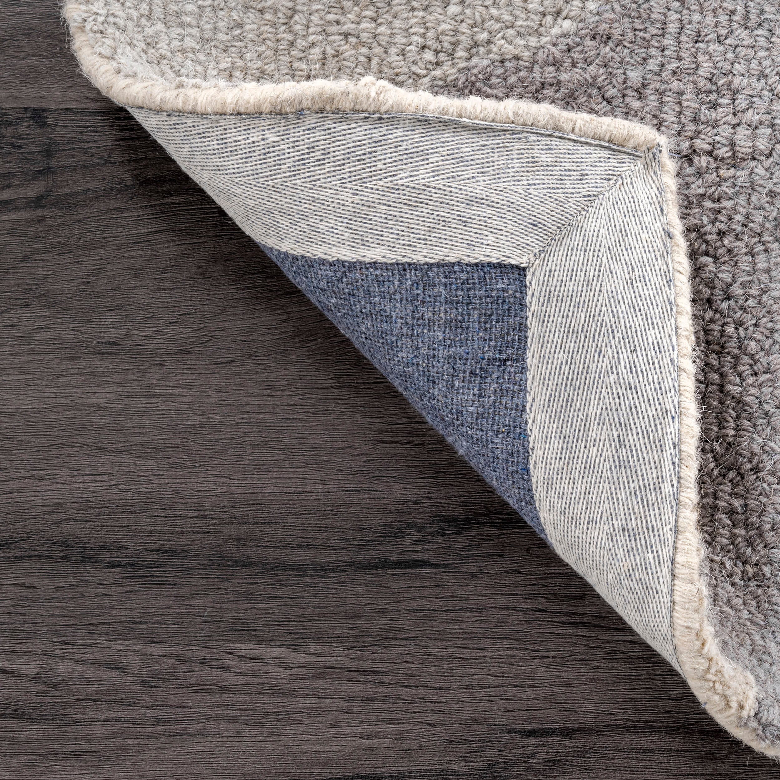 Bianca Triangles Area Rug — nuLOOM