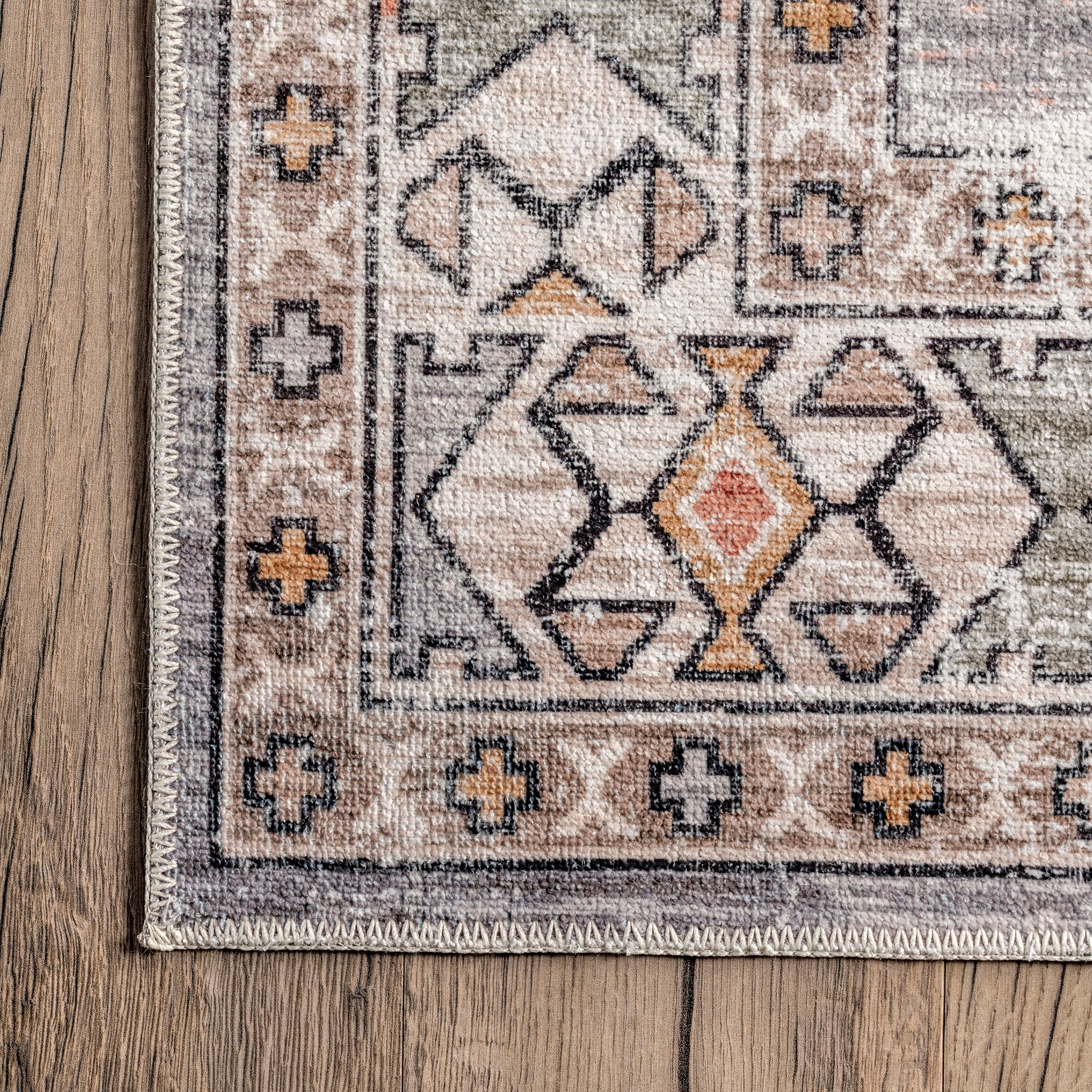 Mae Tribal Motif Machine Washable Area Rug — nuLOOM