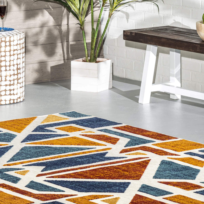 Alexia Contemporary Geometric Indoor/Outdoor Area Rug — nuLOOM