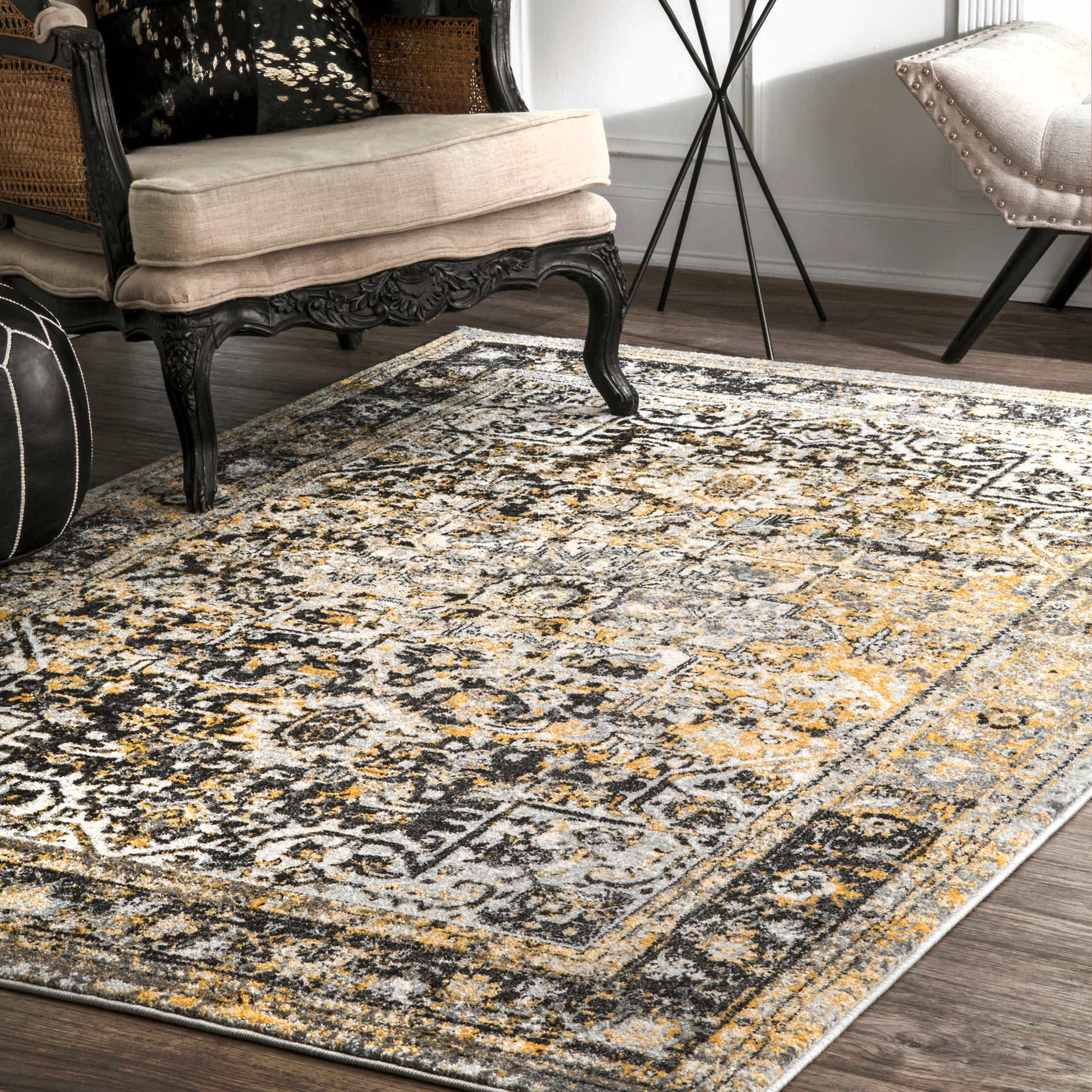 Vintage Lilah Medallion Area Rug — nuLOOM