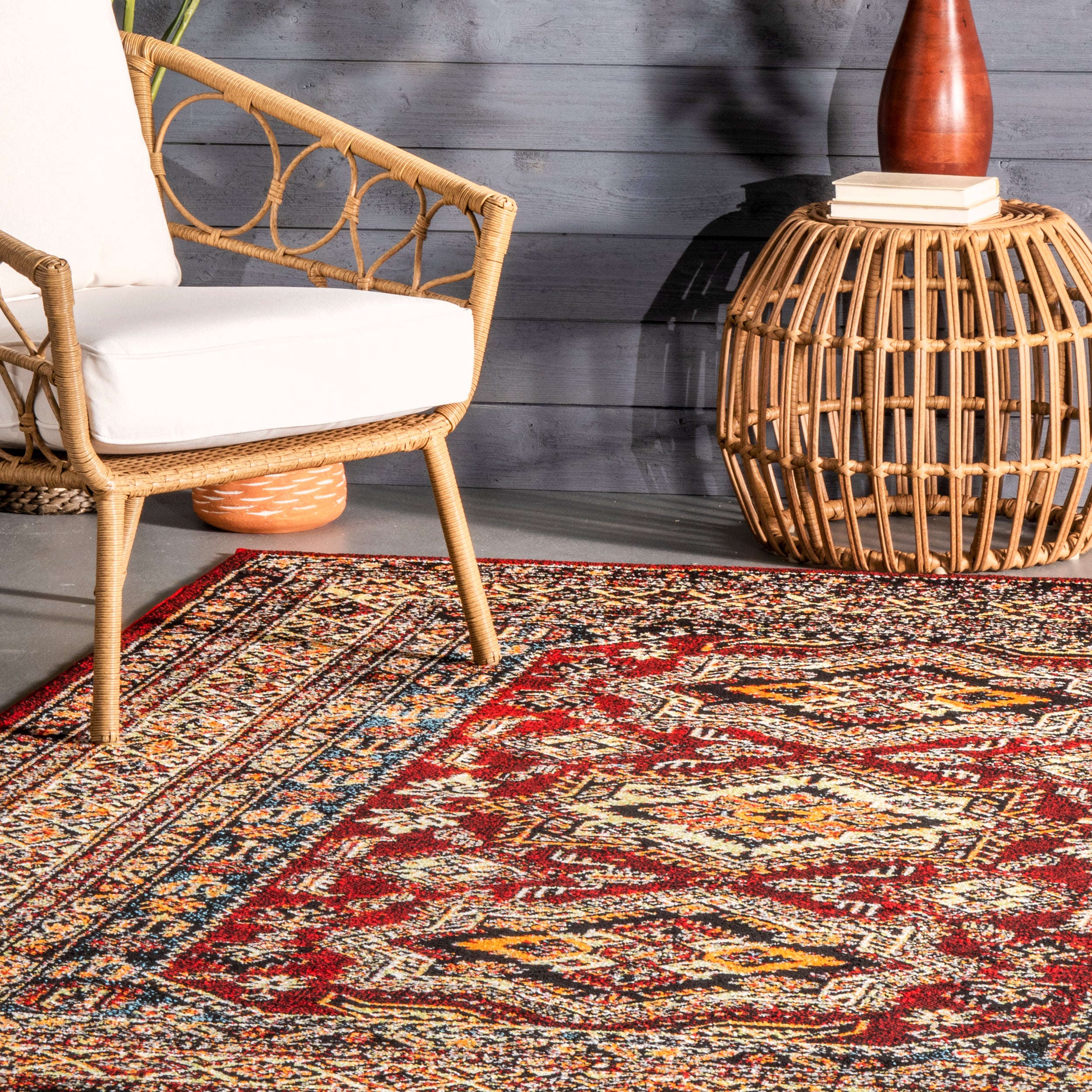 Indoor/Outdoor Transitional Medieval Randy Area Rug — nuLOOM