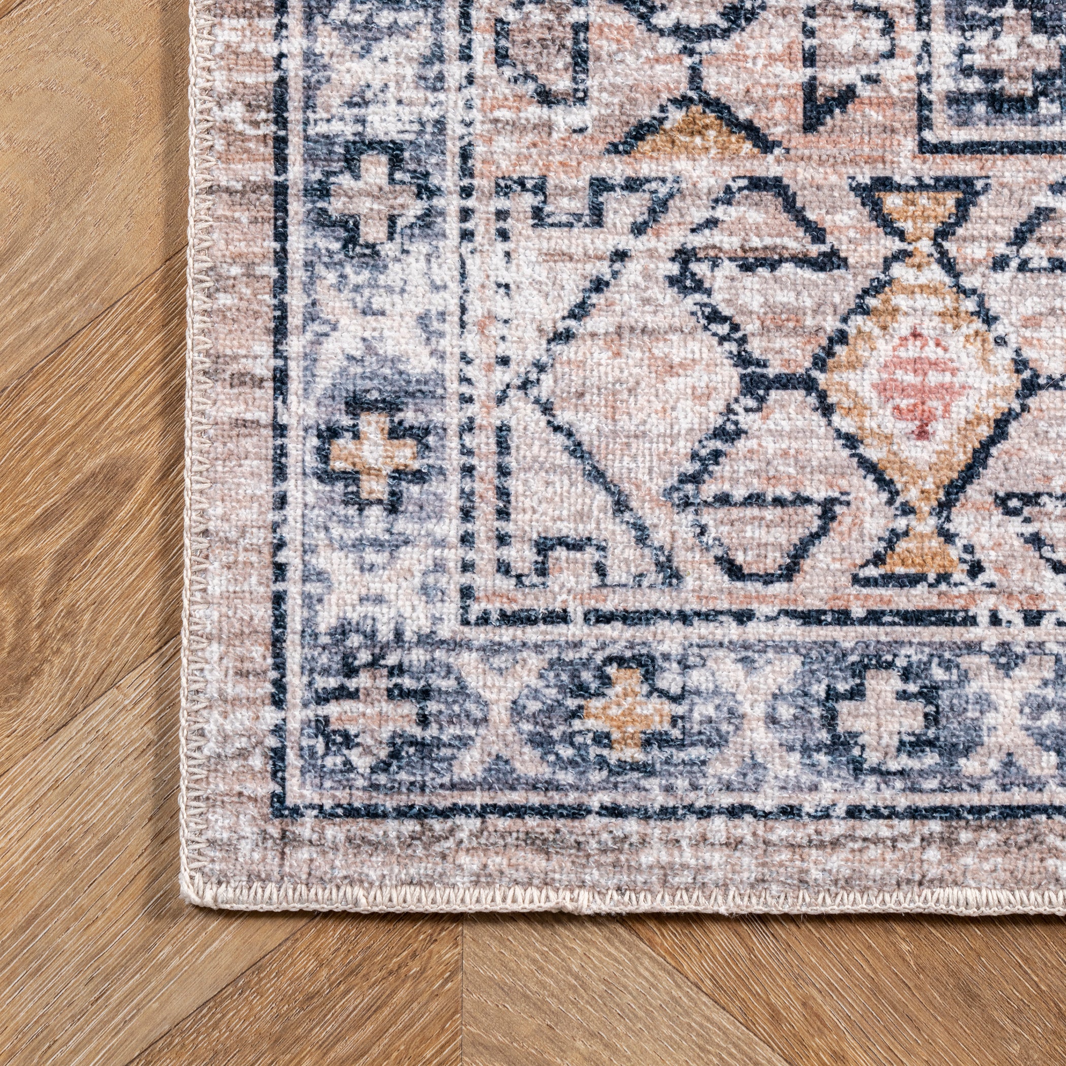 Mae Tribal Motif Machine Washable Area Rug — nuLOOM