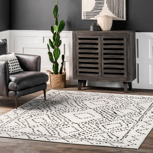 Mila Dotted Diamond Trellis Area Rug